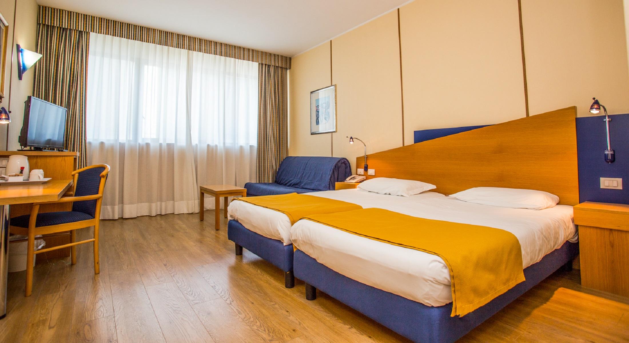Hotel Express Aosta East Pollein Exterior photo