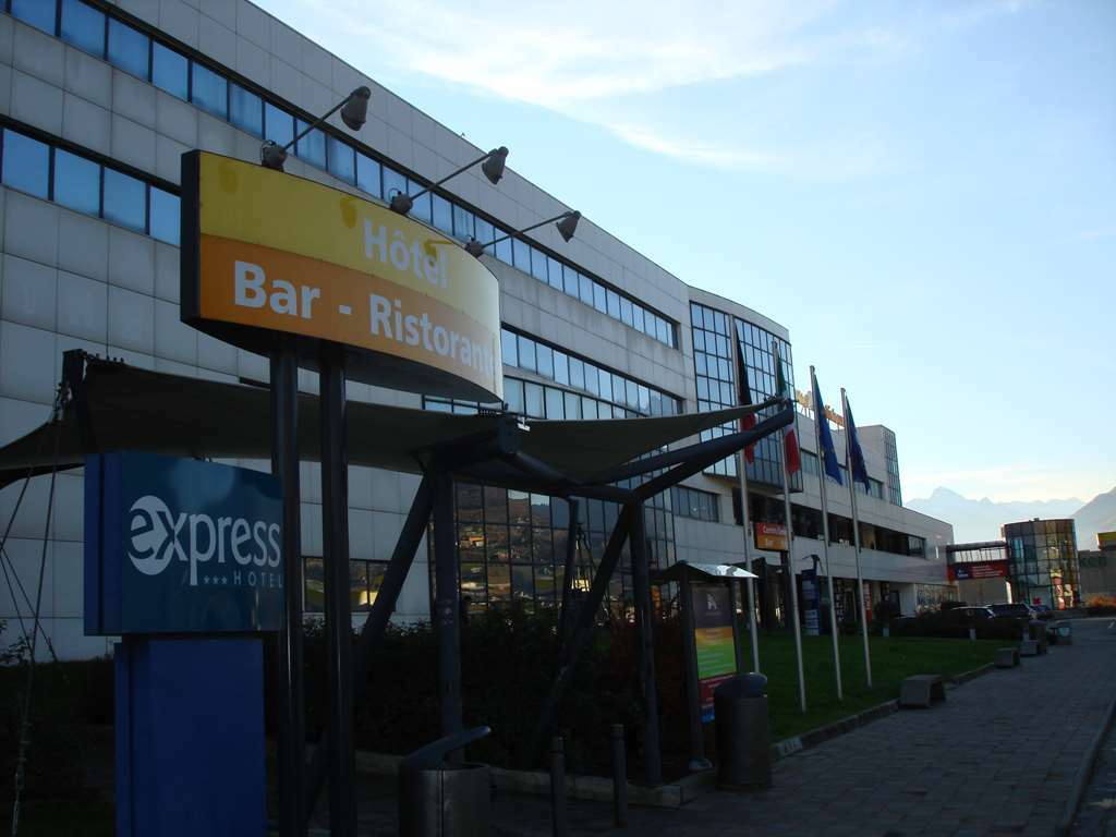 Hotel Express Aosta East Pollein Exterior photo