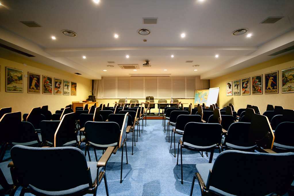 Hotel Express Aosta East Pollein Facilities photo